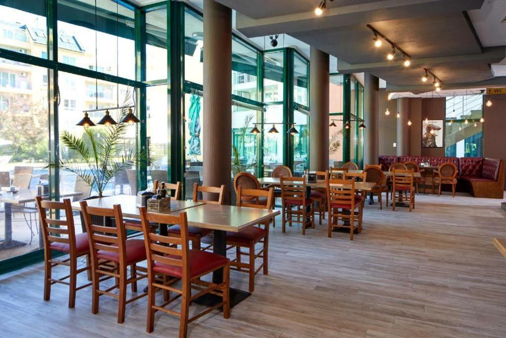 Pollo Resort, Summer Wind Apartaments Sunny Beach Buitenkant foto